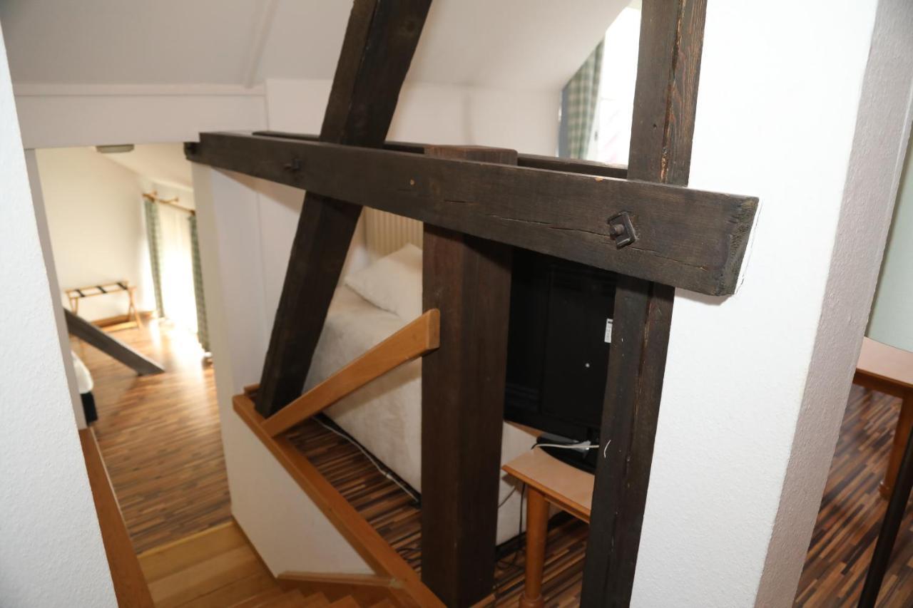 Hotel Goldener Adler Garni Hallstadt Buitenkant foto