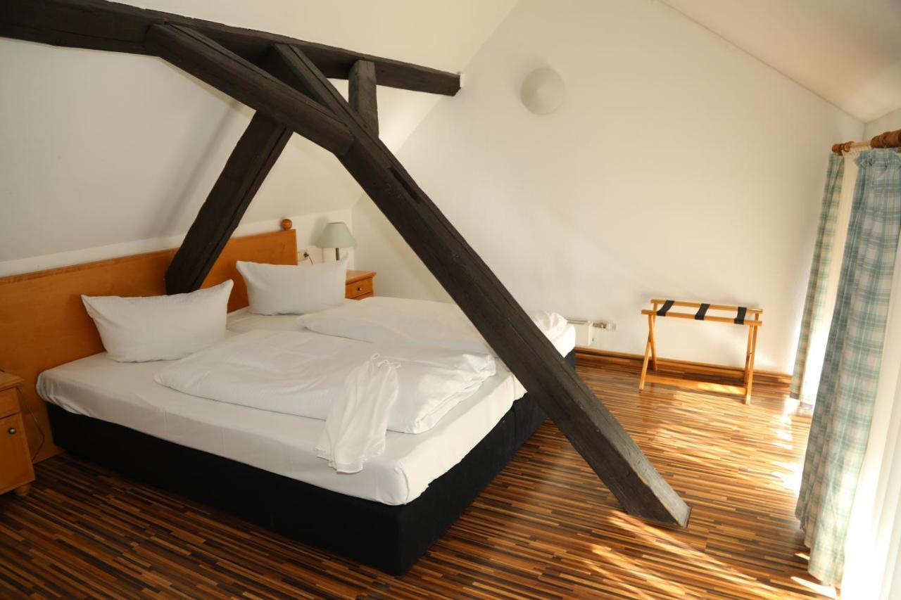 Hotel Goldener Adler Garni Hallstadt Buitenkant foto