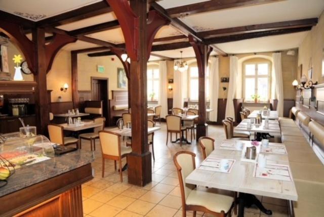 Hotel Goldener Adler Garni Hallstadt Buitenkant foto