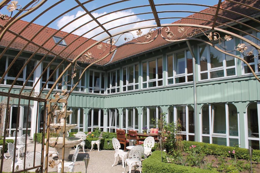 Hotel Goldener Adler Garni Hallstadt Buitenkant foto