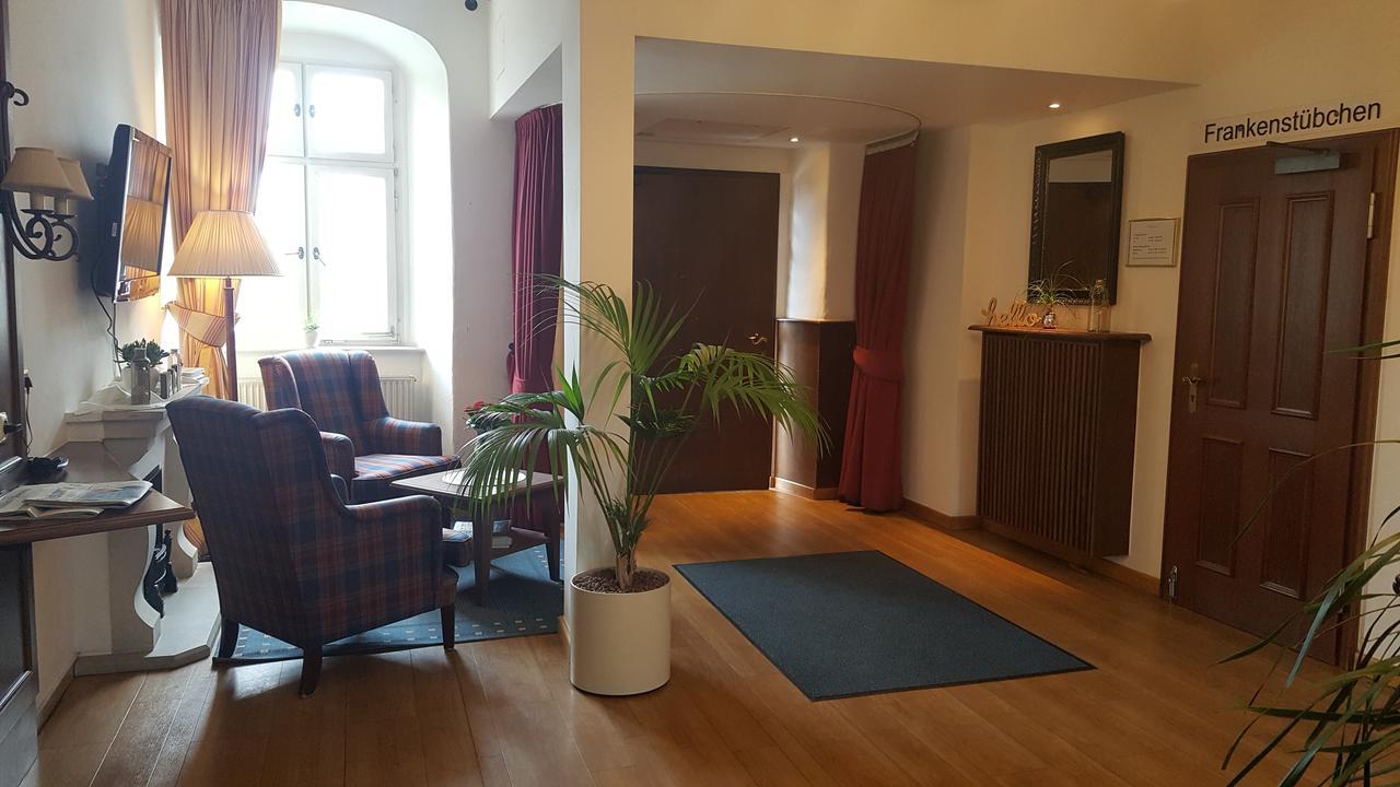 Hotel Goldener Adler Garni Hallstadt Buitenkant foto